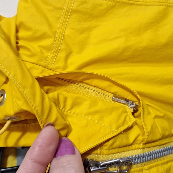 Athleta "Rockview" lined nylon hooded zipper vest - L - gold yellow - Picture 6 of 11